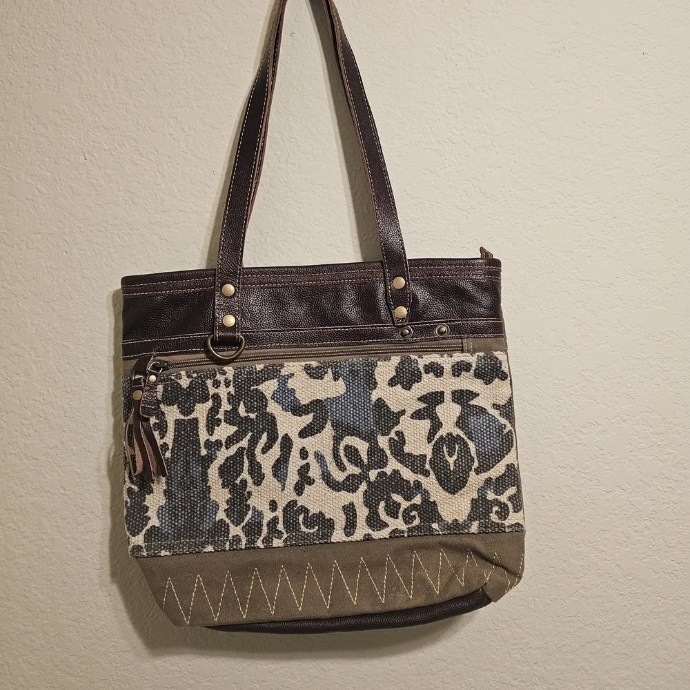 Myra Bag Brown Canvas Tote with  Brown and Cream Patterned Tote Bag - Unbranded